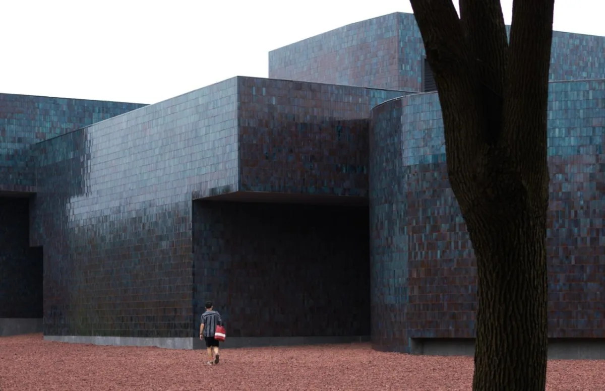 BIM建筑|“釉”织新旧，黄龙山·紫砂矿源展示馆 / 东南大学建筑学院+旭可建筑