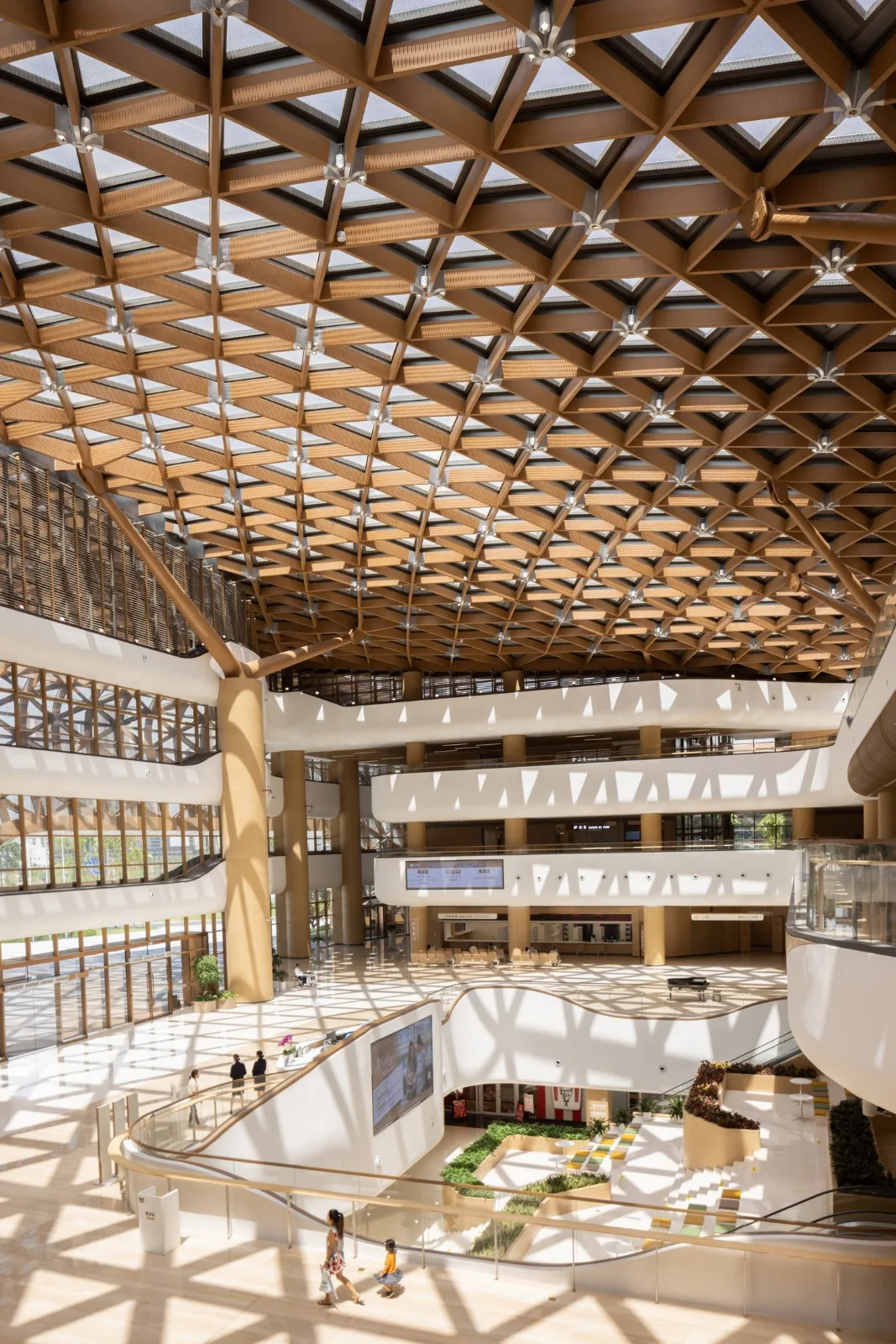 BIM建筑|美的·和祐医院-投资百亿的全球最美花园式医院 / 英国杰典国际建筑
