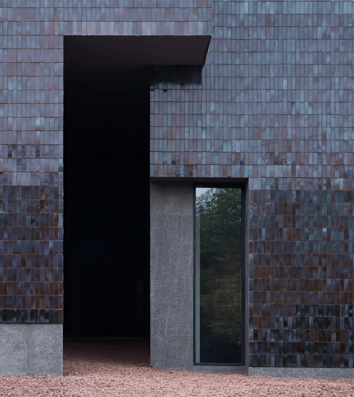 BIM建筑|“釉”织新旧，黄龙山·紫砂矿源展示馆 / 东南大学建筑学院+旭可建筑