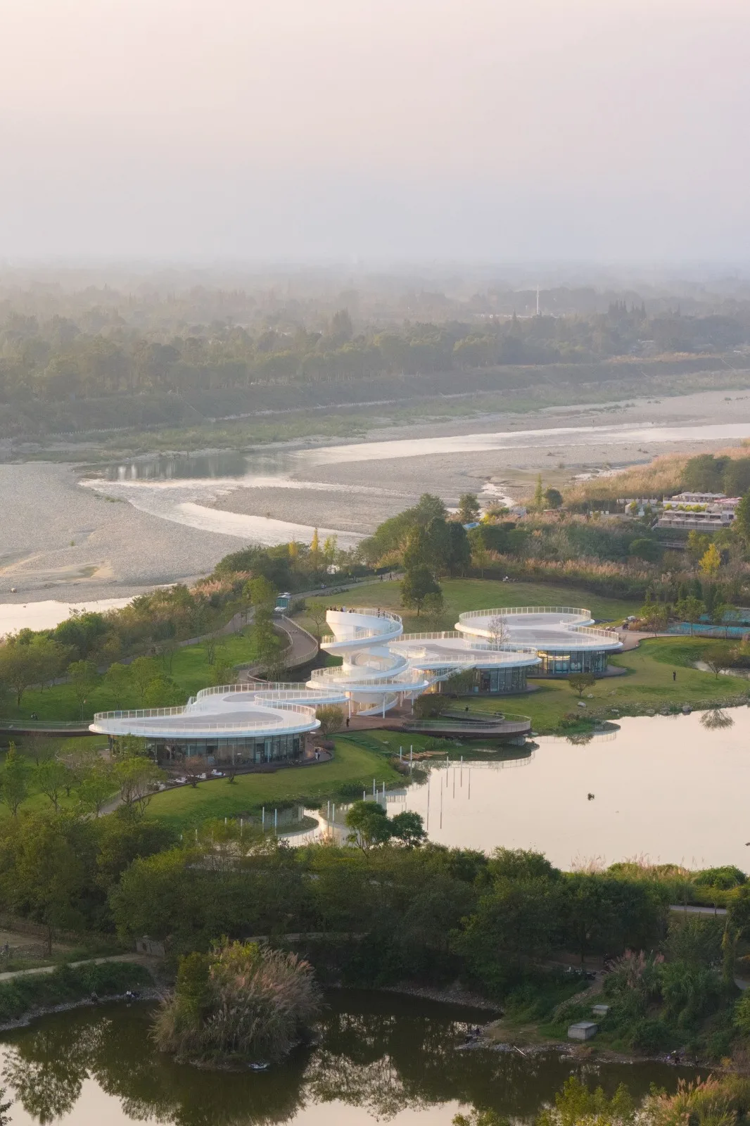 BIM建筑|凫岛 · 鲁家滩湿地公园商业服务中心 / MUDA 慕达建筑
