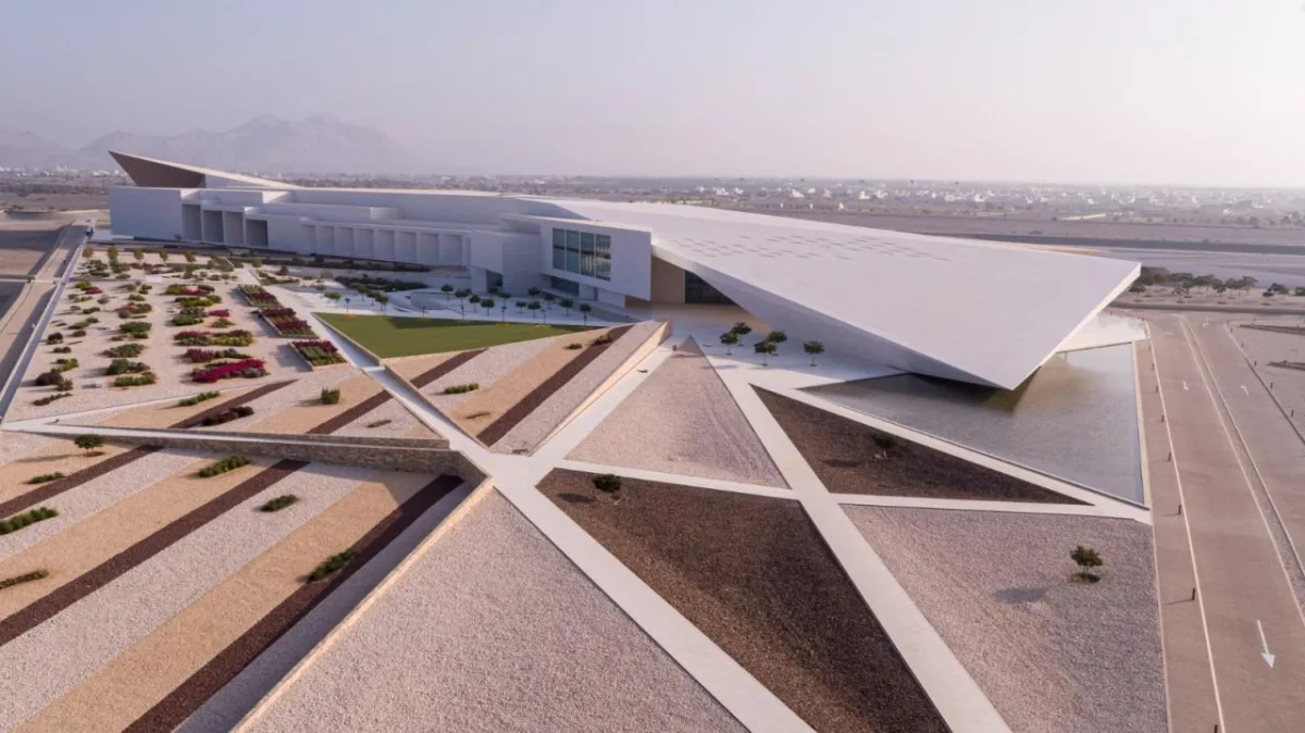 BIM建筑|跨时代的阿曼博物馆 / COX Architecture