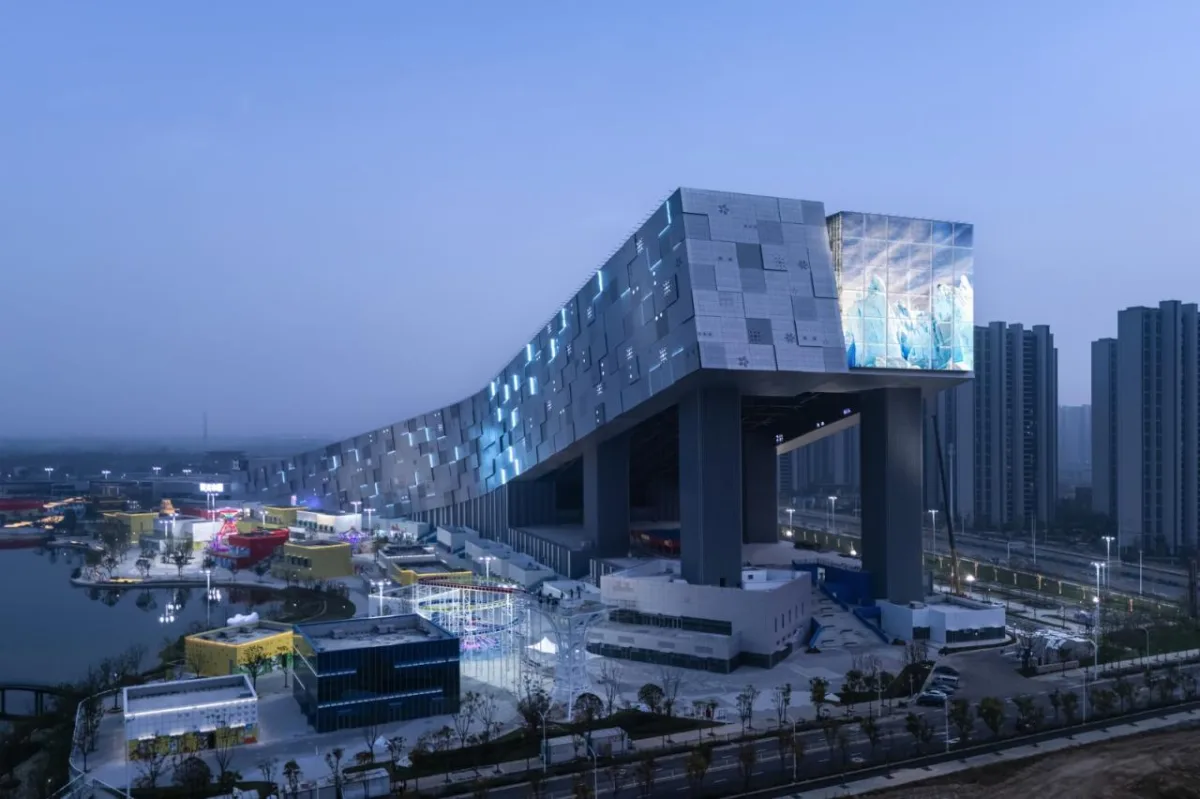 BIM建筑|武汉甘露山国际滑雪场 / CLOU 柯路建筑