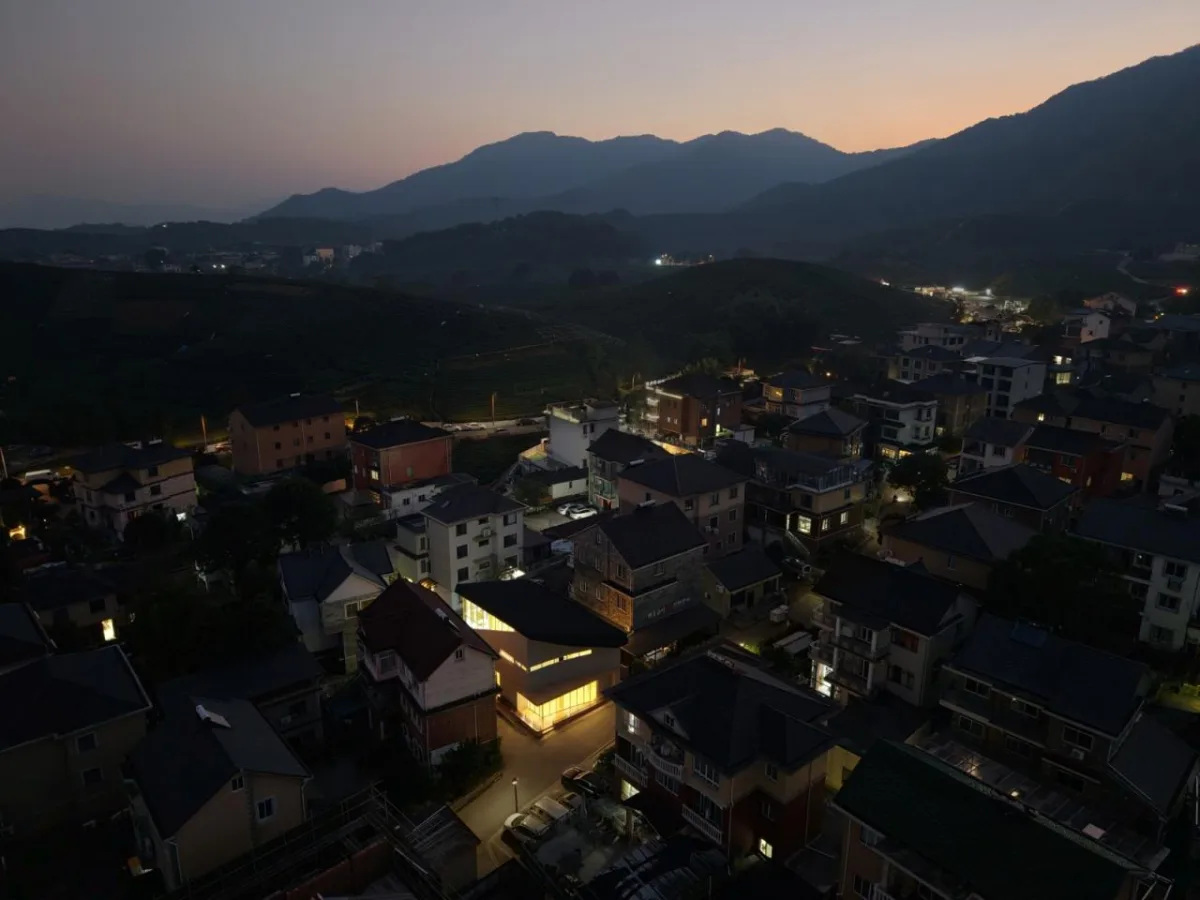 BIM建筑|何家村老年之家 / 由牧建筑