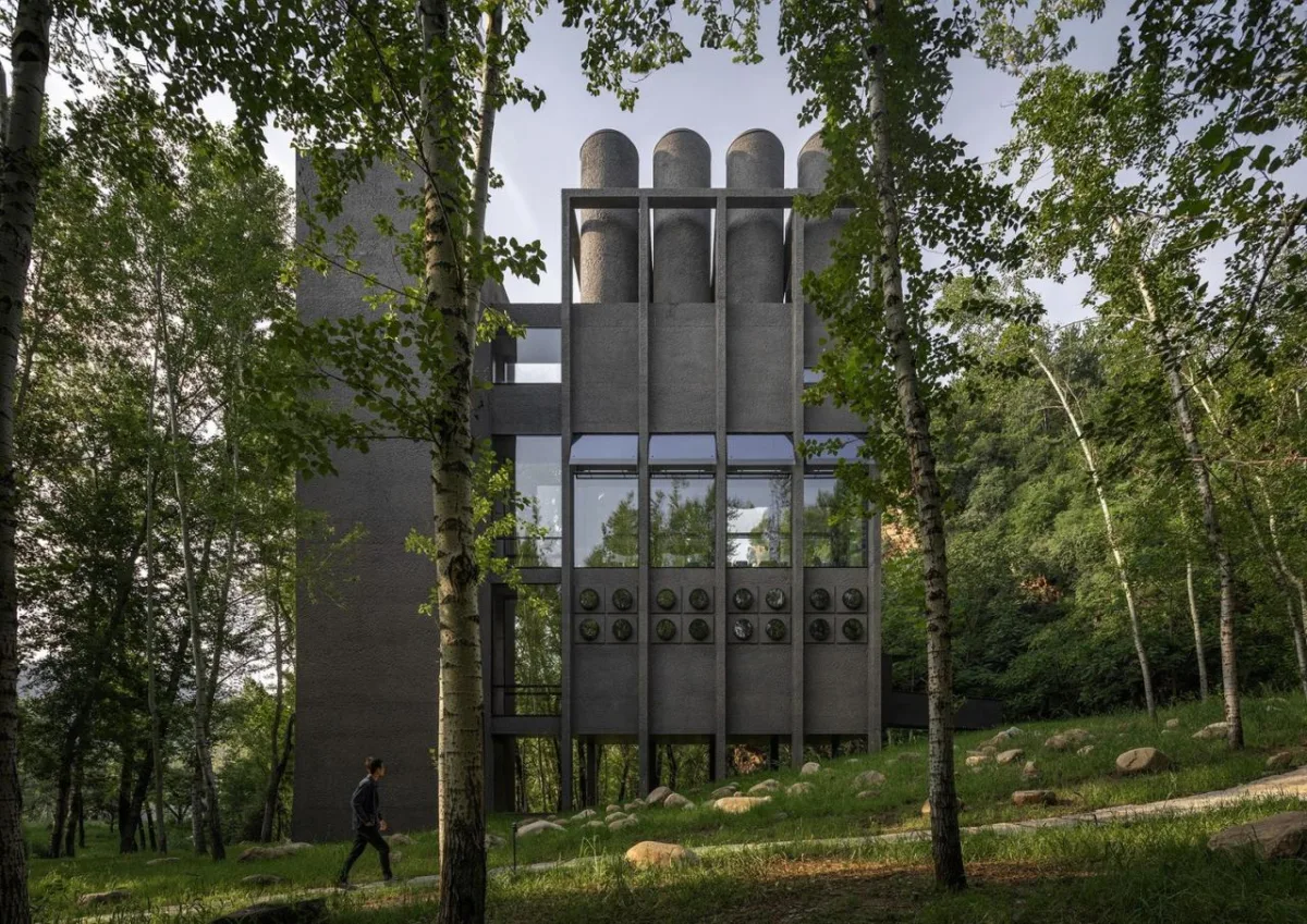 BIM建筑|雾灵山眼石汤泉，林中仪器 / 直向建筑