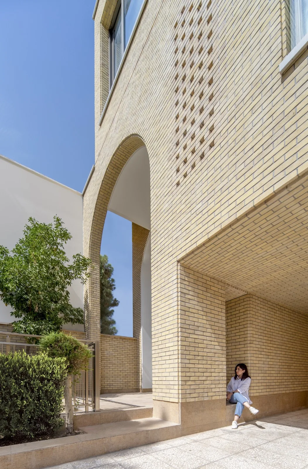 BIM建筑|2 IVANs, 2 HOUSEs / HAMAAN Studio
