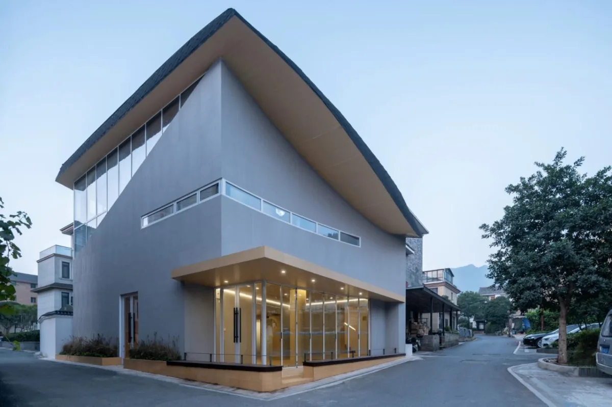 BIM建筑|何家村老年之家 / 由牧建筑
