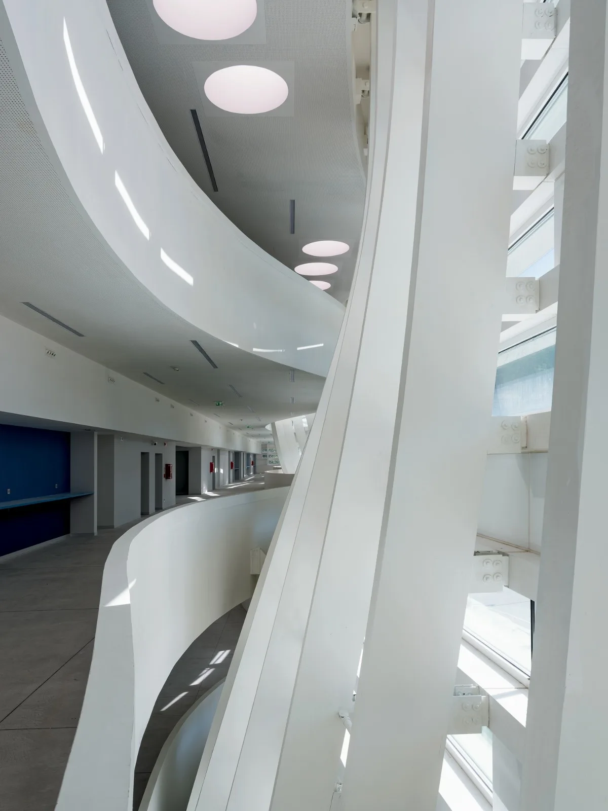 BIM建筑|冰川校园:瓦莱达奥斯塔大学新校区 / MCA建筑事务所