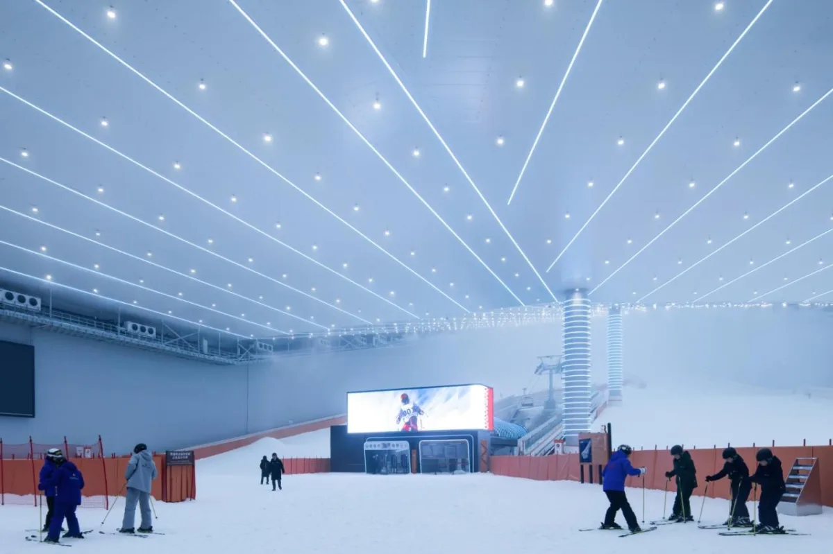 BIM建筑|武汉甘露山国际滑雪场 / CLOU 柯路建筑
