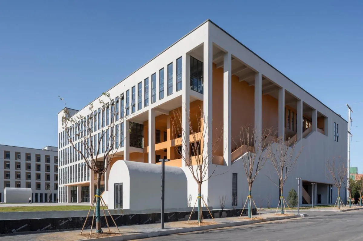 BIM建筑|烟台城市科技职业学院二期 / 超城建筑