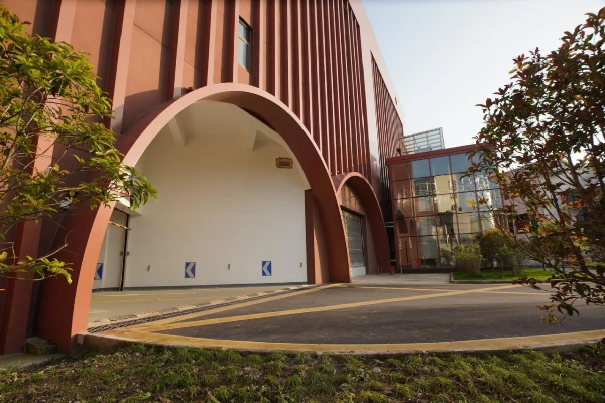 BIM建筑|工业上楼与智造空间：市区工业的精细化城市更新 ——上海百诺巧克力梦工厂·博物馆 / 创霖-泽柏