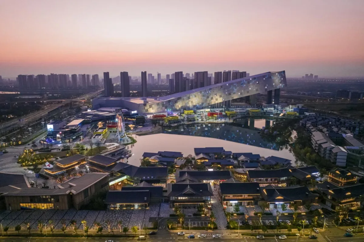 BIM建筑|武汉甘露山国际滑雪场 / CLOU 柯路建筑