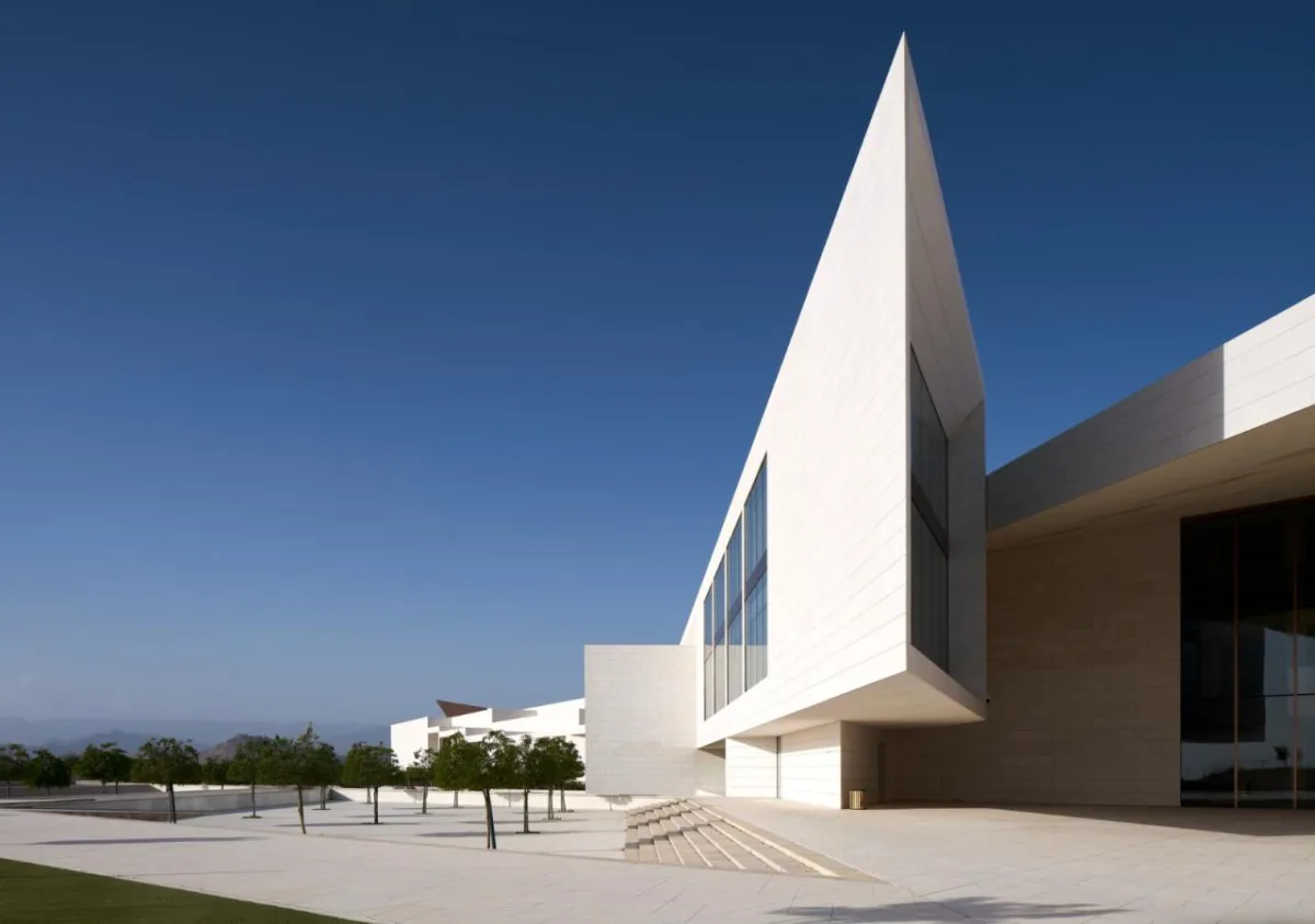 BIM建筑|跨时代的阿曼博物馆 / COX Architecture