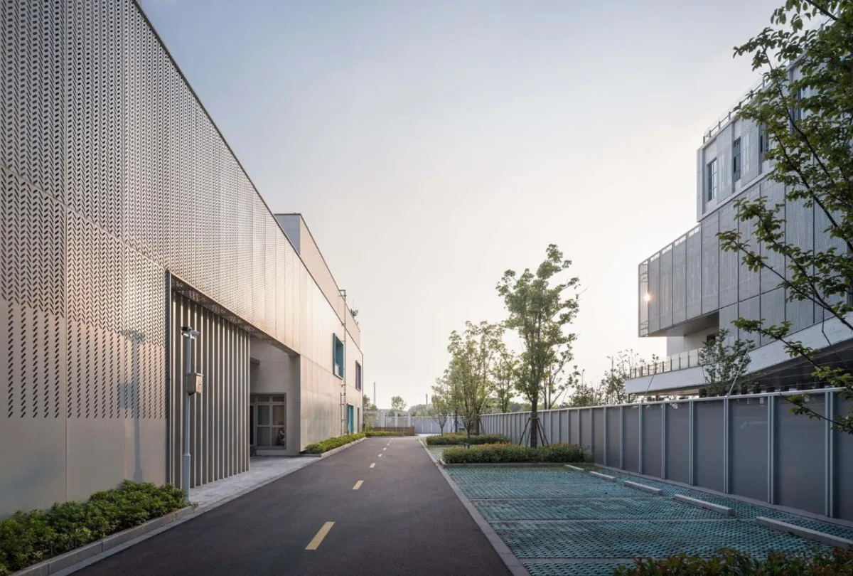 BIM建筑|靖江滨江新城长阳邻里中心 / 南大建筑钟华颖工作室