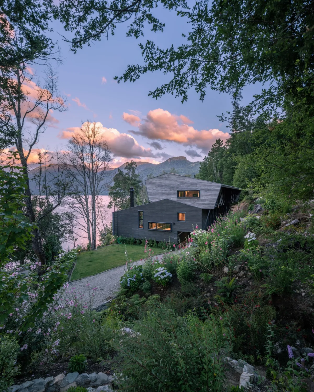 BIM建筑|纳蒙卡休小屋 / Schwember García-Huidobro Arquitectos
