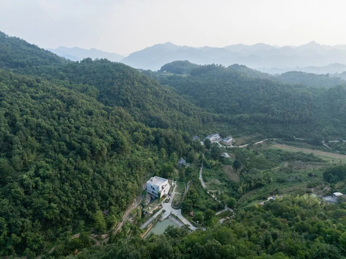 BIM建筑|石羊山壹号住宅 / 小写建筑事务所