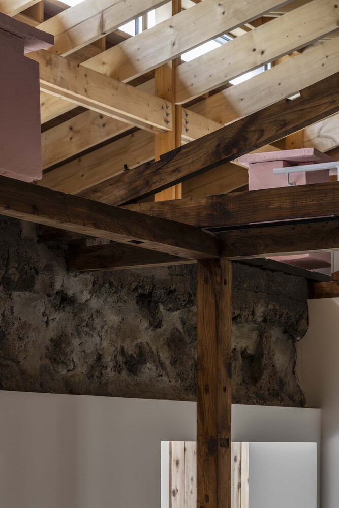 济州岛老房的新生新旧结构交织续写传统居住记忆的住宅设计 济州岛老房的新生新旧结构交织续写传统居住记忆的住宅设计