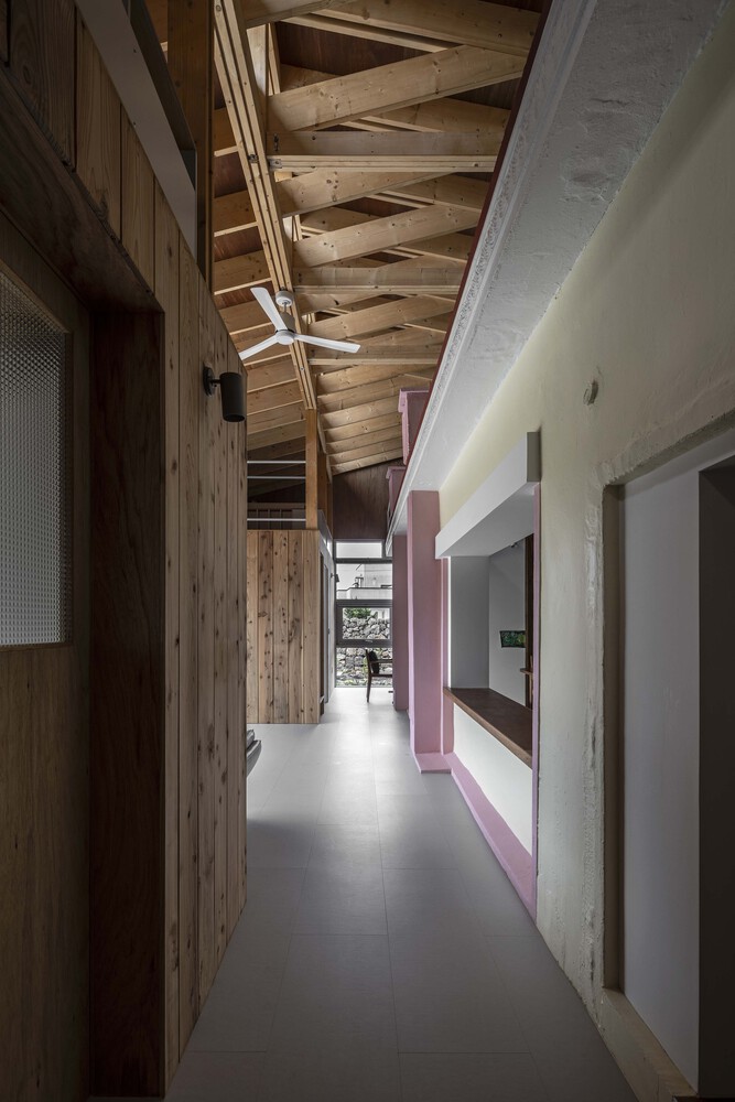 济州岛老房的新生新旧结构交织续写传统居住记忆的住宅设计 济州岛老房的新生新旧结构交织续写传统居住记忆的住宅设计