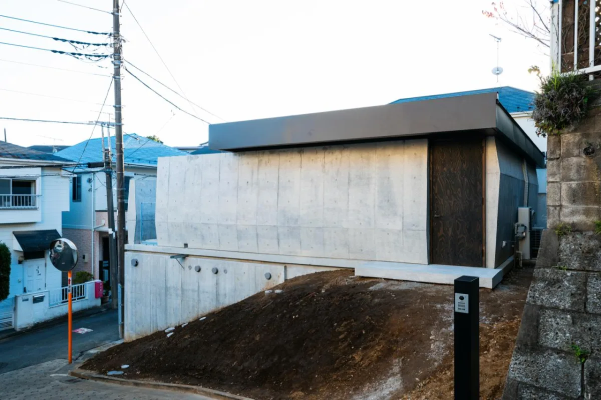 混凝土与木材交织的独特神秘体验静谧栖居的住宅设计 混凝土与木材交织的独特神秘体验静谧栖居的住宅设计