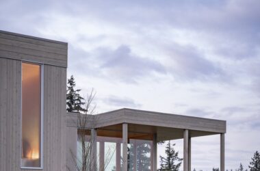 漂浮在草地上的冥想之屋禅意静修的度假屋设计-BIM建筑网